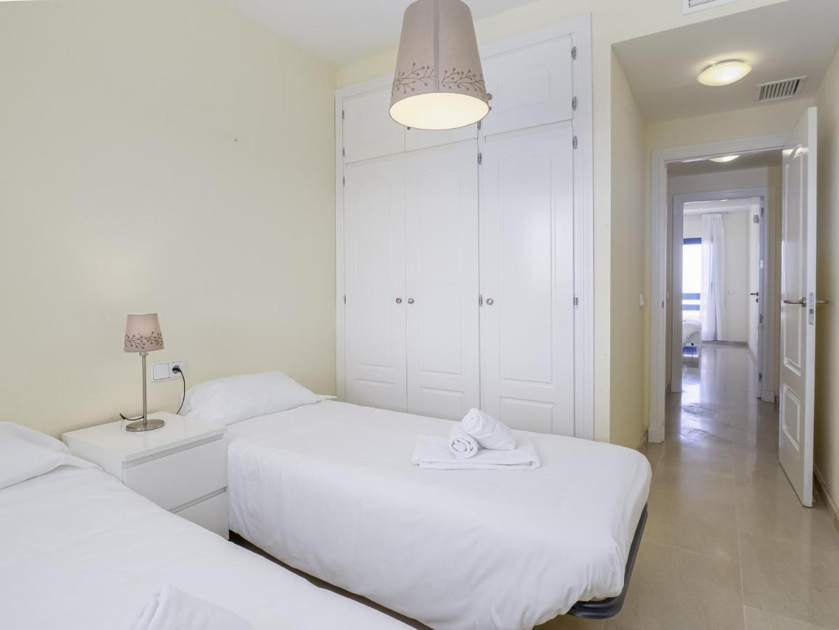 2307-Amazing 2Bedrooms Sea View Pool View Манилва Экстерьер фото