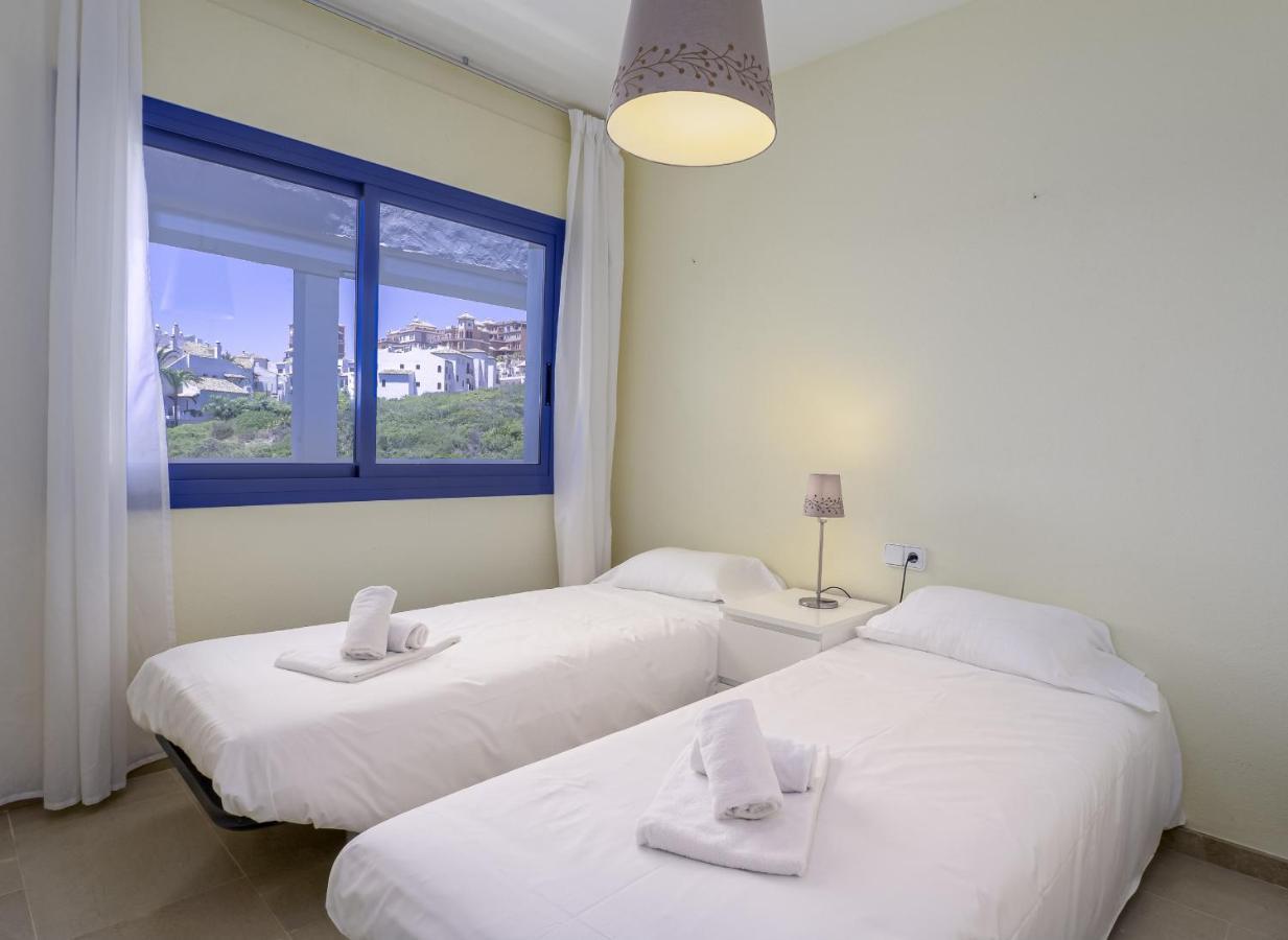 2307-Amazing 2Bedrooms Sea View Pool View Манилва Экстерьер фото