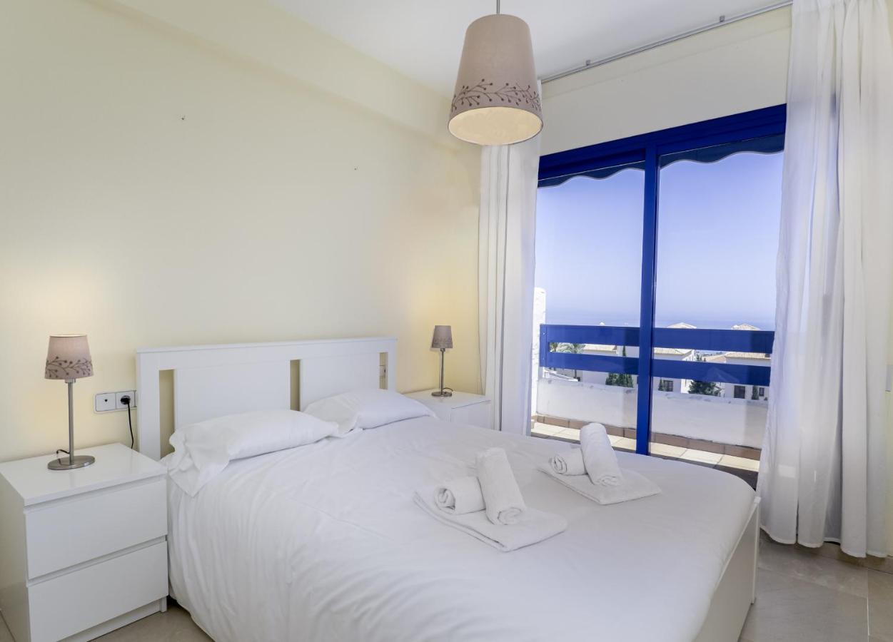 2307-Amazing 2Bedrooms Sea View Pool View Манилва Экстерьер фото